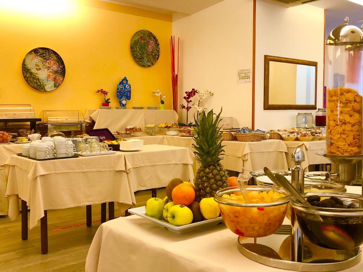 Hotel Alessi** Rimini Luaran gambar